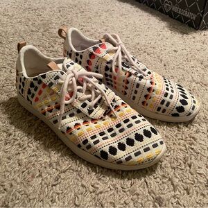 NEW Toms Multicolor Patterned Sneakers